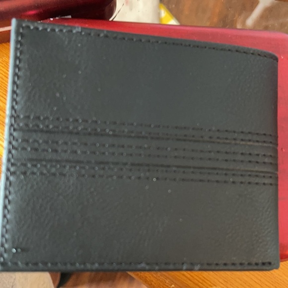 Levi’s Wallet - Picture 4 of 4